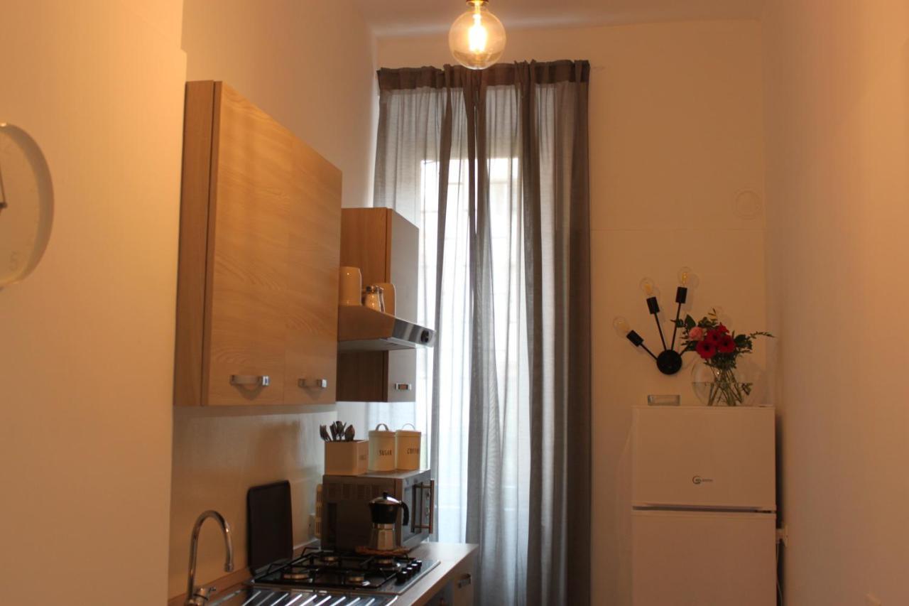 Casa Luna - Accomodation In Santa Maria Maggiore Rome Buitenkant foto