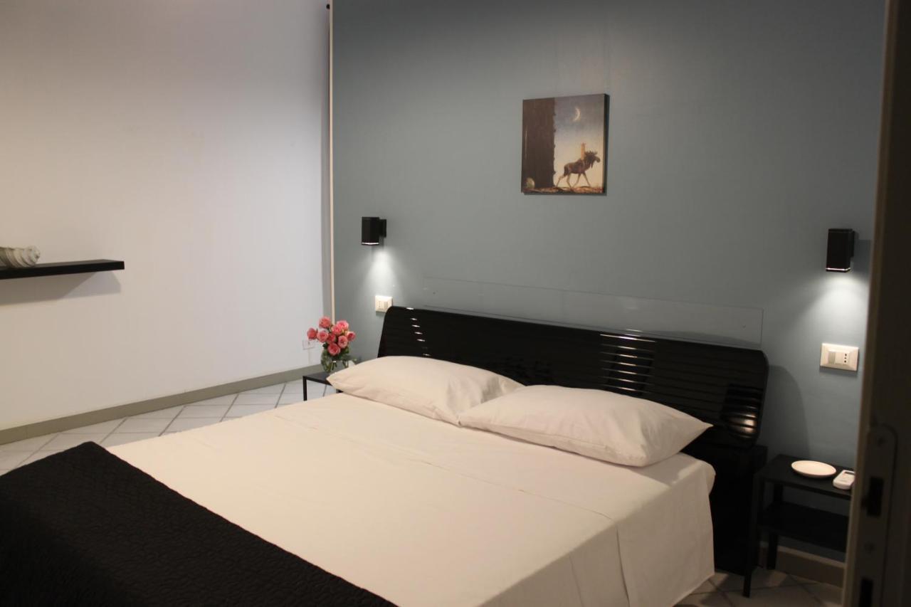 Casa Luna - Accomodation In Santa Maria Maggiore Rome Buitenkant foto